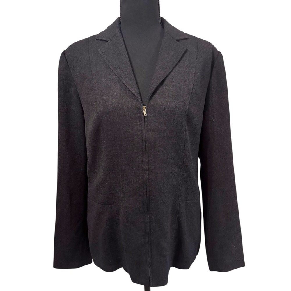 Women’s black Tribeca Studio zip up suit coat size 10